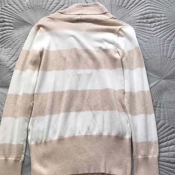 Sweater - Picture 2 of 5